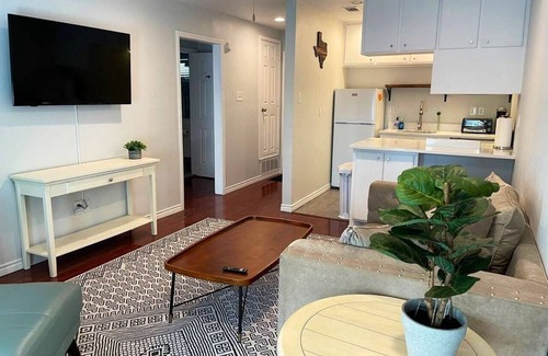Knox - Henderson Apartment | Premier Henderson Haven with Kitchen & Private Patio
