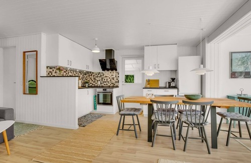 Togeholt House | Beachside Retreat "Hendrina" - Steps from the Oceanfront