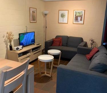Houthalen House | Discover Hengelhoef Acacia 3: Poolside Beach Retreat