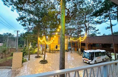 Kon Plong Apartment | Cozy Henisi Homestay Măng Đen with Kitchen & Breakfast
