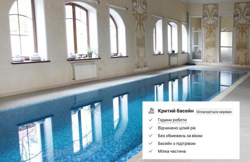 Obolons'kyi District Apartment | Charming Henri Benoît Maison d'Hôtes with Oceanfront Views