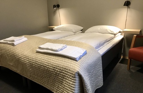 Skien Hotel | Henriks Hotell: Family-Friendly Stay with Great Amenities