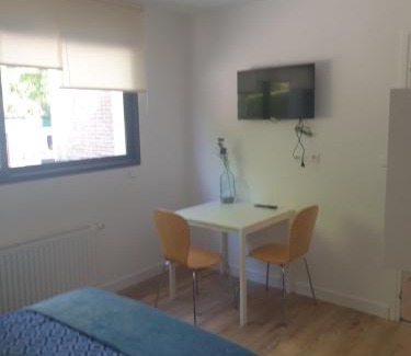 Plein Sud Apartment | Comfortable Henriville Studio n °1 - Guest Rated 7.8/10
