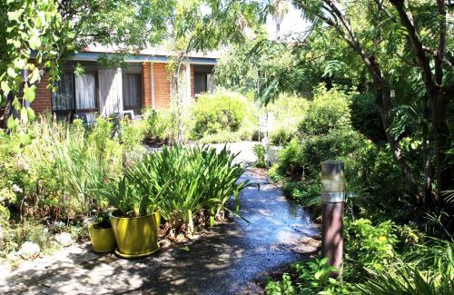 Quirindi House | Discover Henry's Quirindi: Accessible Family-Friendly Stay