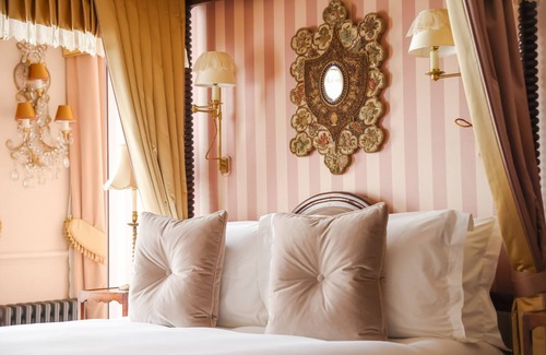 City of Westminster Hotel | Henry's Townhouse: Eco-Friendly Retreat with Spa Amenities