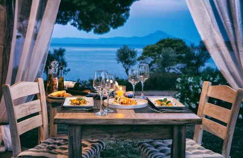 Sithonia Apartment | Heos Accommodation: Pet-Friendly Retreat with Pool & Breakfast