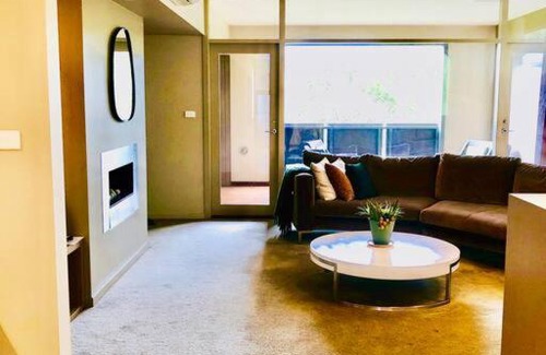 Hepburn Springs Villa | Unwind at Hepburn Hideaway Villa - Rated 9.3/10 by Guests