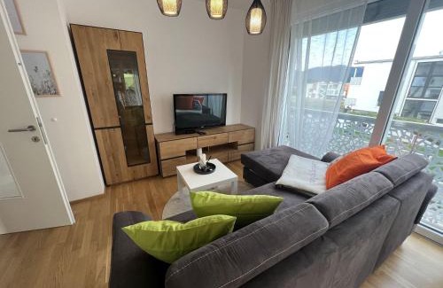 Seeboden Apartment | Pet-Friendly Hepp-Lounge: 4-Star Stay with Amazing Reviews