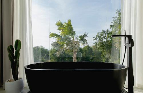 Hua Hin Villa | Her Hua Hin Pool Villa: Family-Friendly Oceanfront Retreat