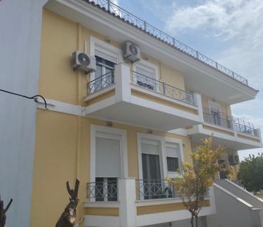 Ireon Apartment | Hera Loft: Family-Friendly Retreat with Perfect 10 Reviews