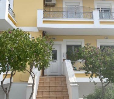 Ireon Apartment | Hera Loft: Family-Friendly Retreat with Perfect 10 Reviews