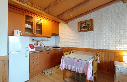 Hallim House | Herb In Recreational Pension: Family-Friendly Retreat