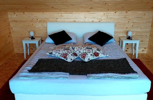 Podcetrtek House | Relaxing Herbalija Apartment Surrounded by Nature's Beauty