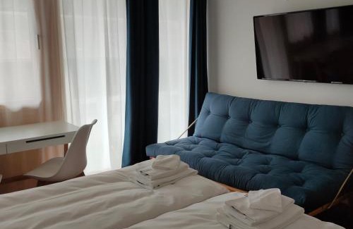 Martisberg Apartment | Herberge Balmweid 1: Family-Friendly Stay with Breakfast