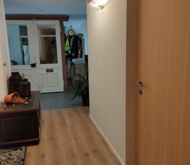 Martisberg Apartment | Herberge Balmweid 1: Family-Friendly Stay with Breakfast