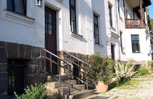 Muritz Apartment | Pet-Friendly Getaway at Herberge Bluecherhof 2