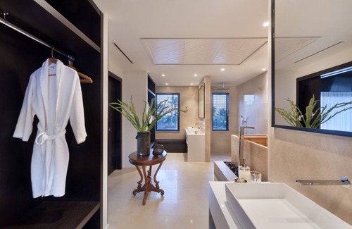 Eilat Hotel | Experience Comfort at Herbert Samuel Royal Shangri-La Eilat