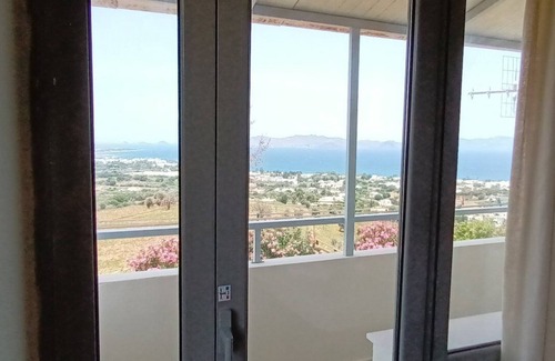 Psalidi Villa | Relax at Hercules Hills Sea View Villas with Oceanfront Charm
