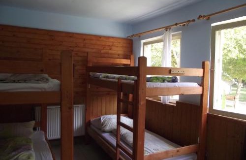 Szentendrei House | Explore Hercules Turistaház: Pet-Friendly & Poolside Retreat