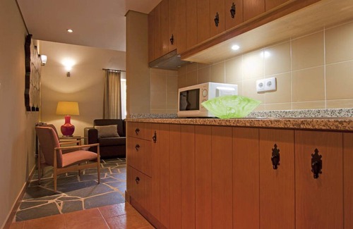 Vila Velha de Rodao House | Discover Herdade da Urgueira: Family-Friendly Retreat