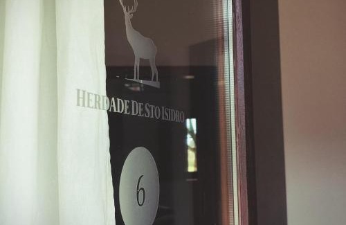 Castelo de Vide Resort | Discover Herdade de Santo Isidro - Casa da Meada Retreat