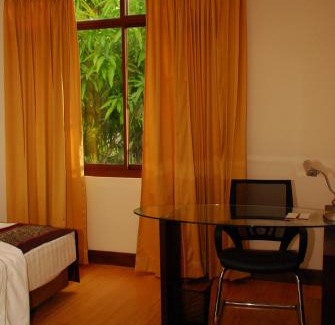 Georgetown Hotel | Herdmanston Lodge Hotel: 4-Star Comfort with Dining & Family Options