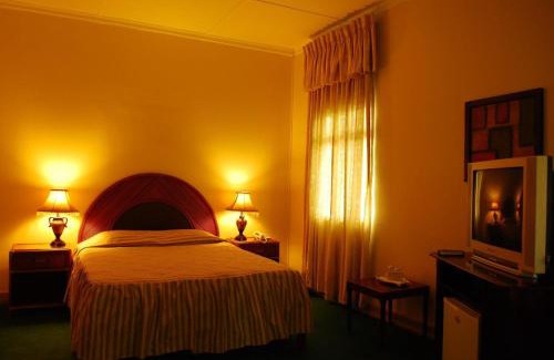 Georgetown Hotel | Herdmanston Lodge Hotel: 4-Star Comfort with Dining & Family Options