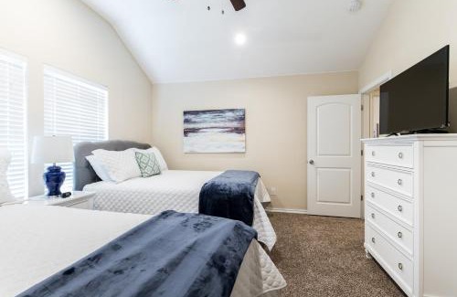 Cedar Crest House | Herdon Park Hideaway