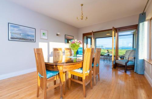 Ballinful House | Elegant Herdsman's House with Breakfast Included