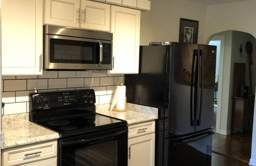 Sawyer House | Experience Here and Now: Rated 10/10 with Oceanfront Bliss