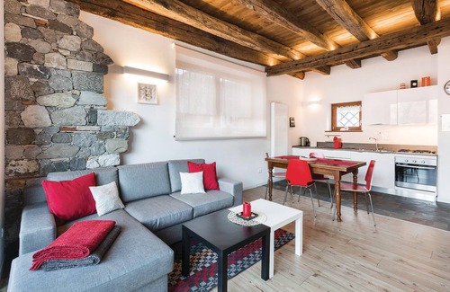 Raveo House | Experience Comfort in a Semi-Detached House near Raveo
