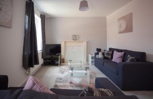 Hereford Apartment | Family-Friendly Retreat: Kestrel House with High Guest Ratings
