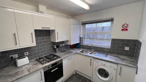 Hereford Apartment | Family-Friendly Retreat: Kestrel House with High Guest Ratings