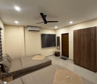 Kochi Hotel | Budget-Friendly Stay at Here’s Haut Residency with Breakfast