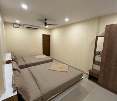 Kochi Hotel | Budget-Friendly Stay at Here’s Haut Residency with Breakfast