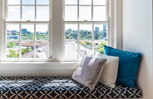 Double Bay Apartment | Elegant Harbourside Apartment with Oceanfront Amenities