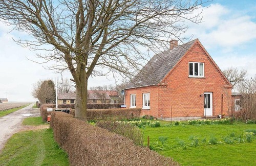Rodby House | Heritage Holiday Home in R dby with Family-Friendly Terrace