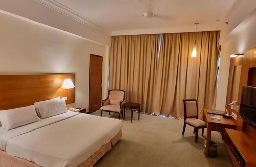 Tanah Rata Hotel | Welcoming Heritage Hotel Cameron Highlands with Pool & Dining