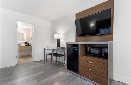 Folsom Road Hotel | Comfortable Stay at Heritage Inn Express Roseville
