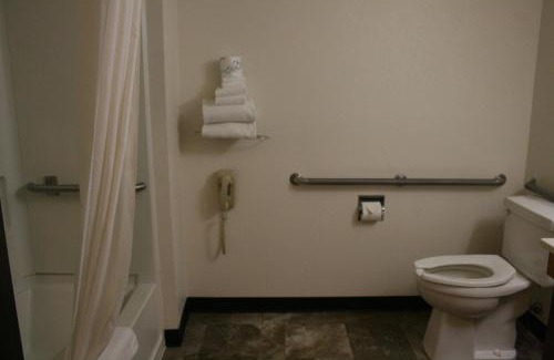 Marysville Hotel | Guest Rated Heritage Inn Express: Pet-Friendly Comfort Stay