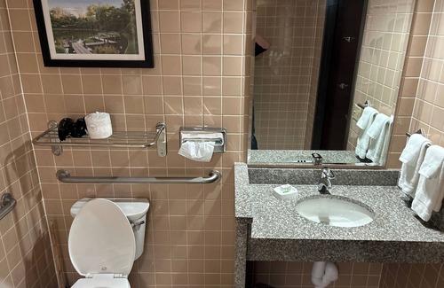 Fenton Hotel | Top-Rated Drury Inn & Suites in St. Louis Fenton