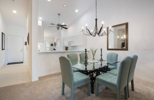 Sarasota Condo | Golf Course Retreat with Breathtaking Water Views