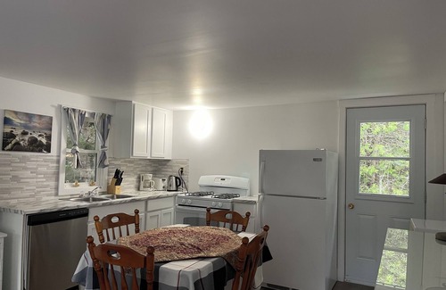 Stanhope Cottage | Heritage One-Bedroom Cottage (Cottage 8)