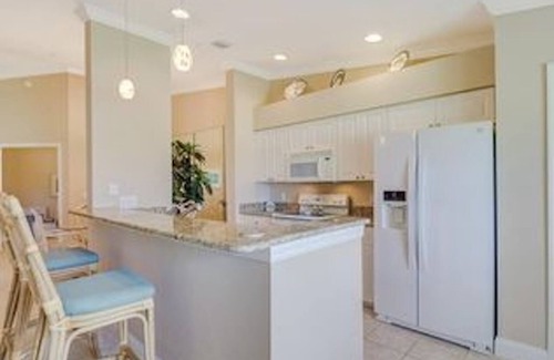 Heritage Palms Condo | Heritage Palms: 2 Bed Retreat with Pool and Breakfast