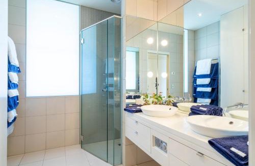 North Hobart Apartment | Heritage Terrace: Modern Comfort in a Family-Friendly Stay