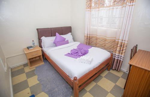 Kericho Hotel | Family-Friendly Heritage Villa Hotel with Dining & Breakfast