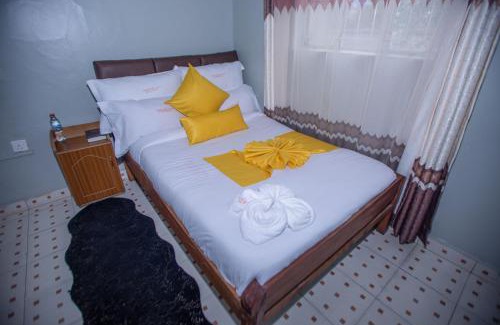 Kericho Hotel | Family-Friendly Heritage Villa Hotel with Dining & Breakfast