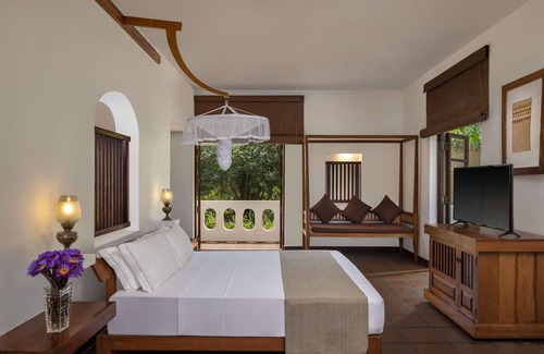Hettimulla Hotel | Discover Heritance Ayurveda: 5-Star Spa Retreat with Pool