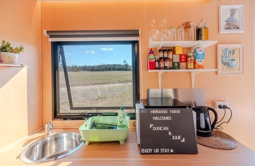 Turill House | Relaxing Hermano Farm Stay with Family-Friendly Amenities