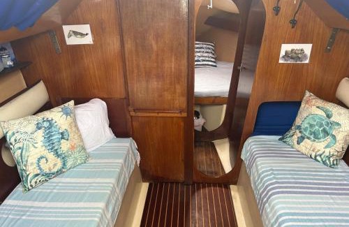 Caleta de Sebo Boat Rental | Pet-Friendly Retreat at Hermes - Ideal for Family Getaways